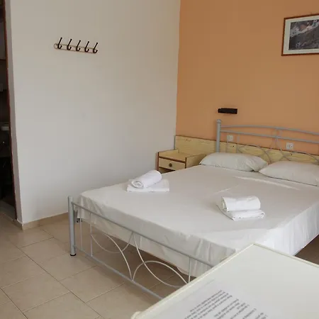 Kastelli Hotel