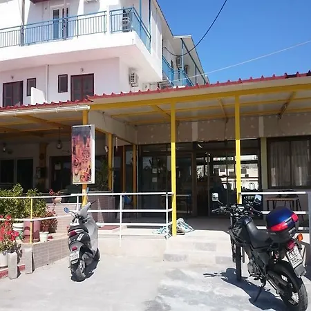 Kastelli Hotel *